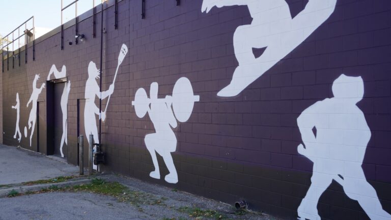 Innovative Ways to Use Wall Art in Your Home Design